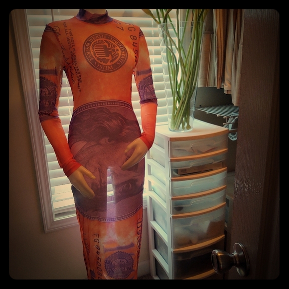 Dress - Picture 1 of 4